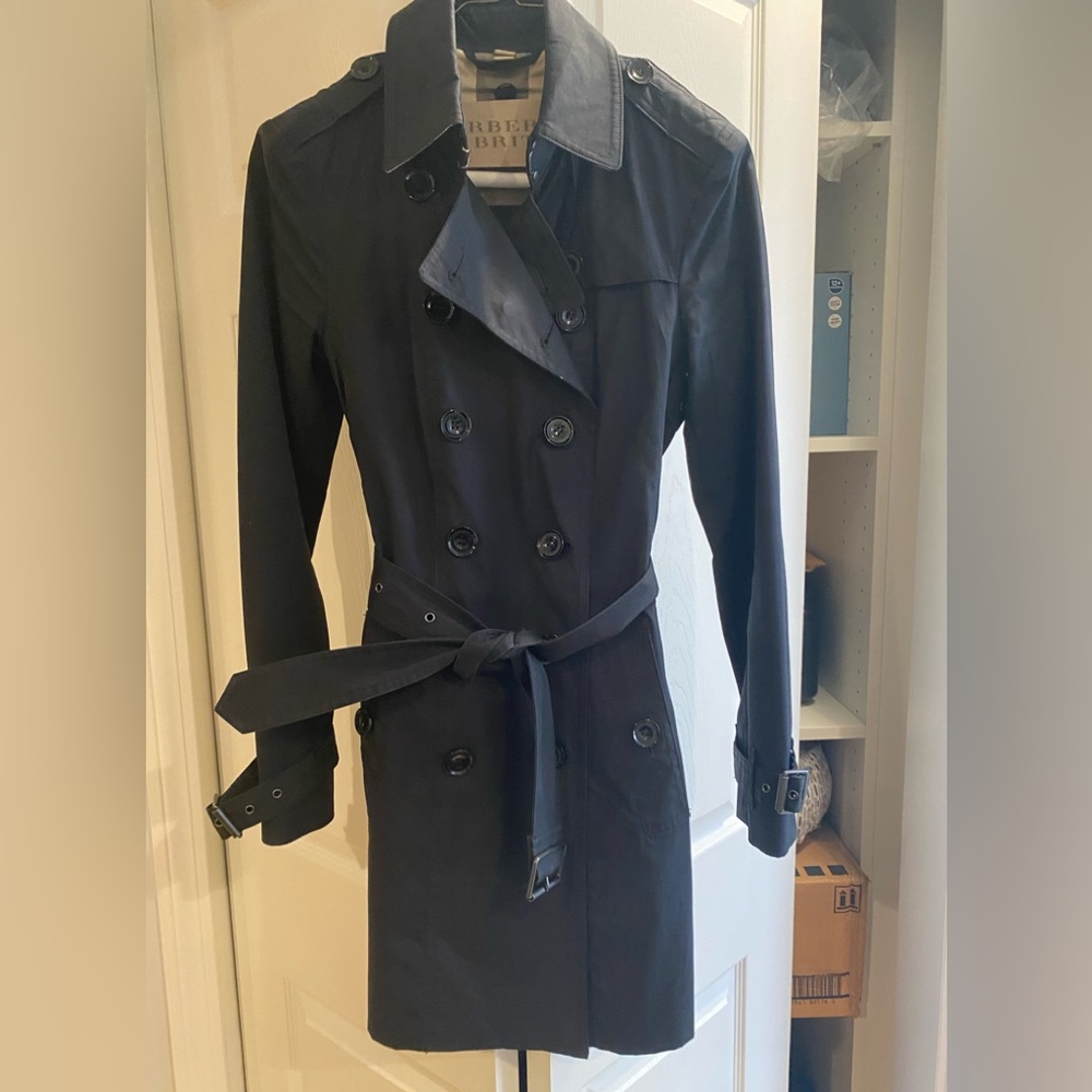 Burberry Trench with removable hood and quilt lining